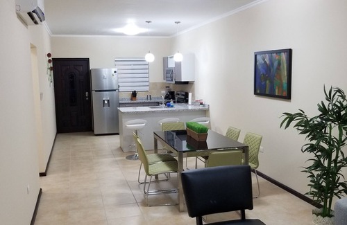 Gold Coast House | Gold Coast - Beautiful 2 Bedroom Town House