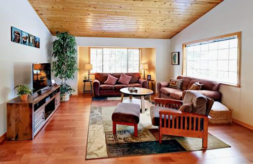 Montgomery Estates House | Gold Dust Escape