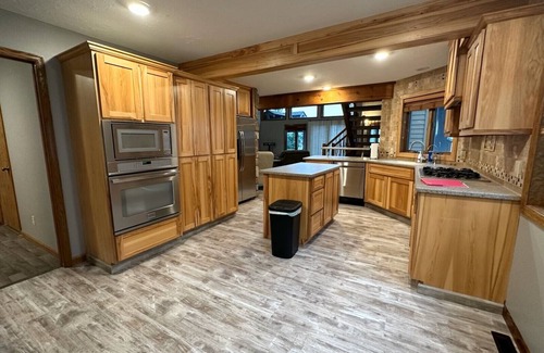 Forest Lake House | Gold Goast - North Shore Trail 3-bedroom on 1st Lake of Forest Lake