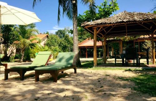 Cua Can Village Hotel | Gold Sand Beach Bungalow