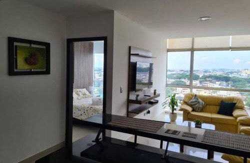 Guayaquil Apartment | GOLD SUITE CON VISTA A CIUDAD/PISCINA/GYM/PARQUEO