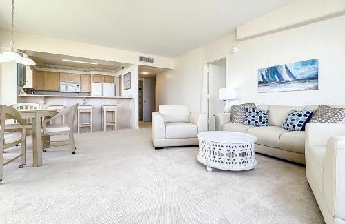 New Smyrna Beach Apartment | Golden Arms 111