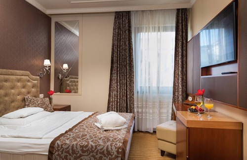 Gyor Hotel | Golden Ball Club Hotel & Fitness