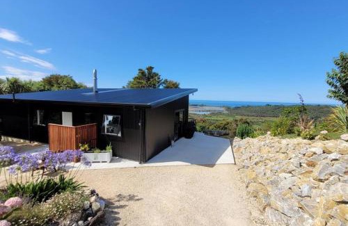 Parapara House | Golden Bay Heights - Luxury Accommodation