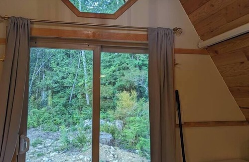 Brew Bay Ski Chalet | Golden rings cabin on 33 acres