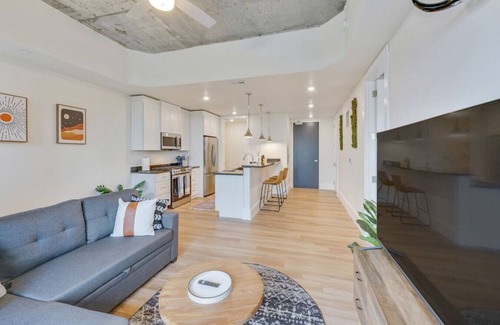 South Bend Apartment | Golden Glow | High Rise | DownTown South Bend ND