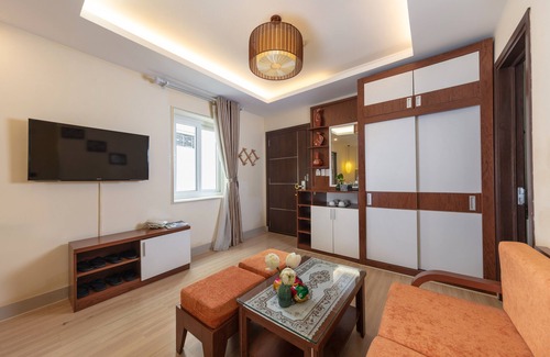 Hang Trong Hotel | Golden Legend Boutique Hotel