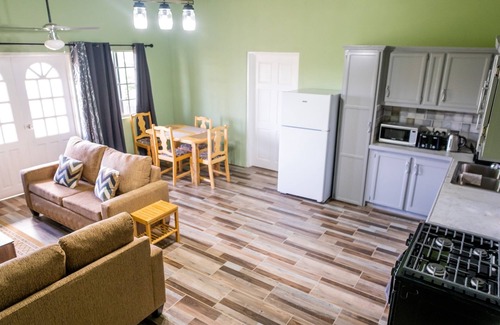 Colonarie Apartment | Golden Palms Apartment - Modern, spacious, self-contained single Apartment