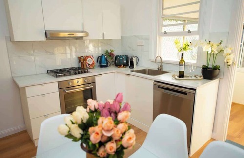 Hampton House | Golden & Perfectly Located Family Home at Hampton