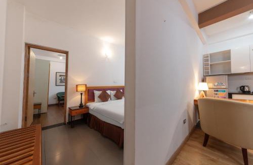 Hang Trong Hotel | Golden Sunshine Villa Hotel and Travel