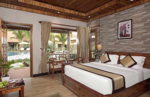 Ong Lang Hotel | Golden Topaz Resort