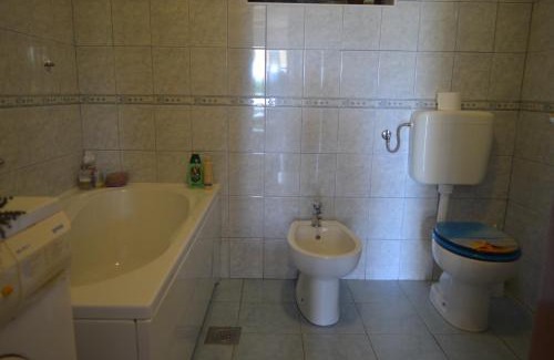 Martinski Apartment | Golden Valley apartment & ranch