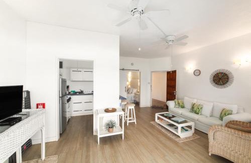 Sunset Crest Apartment | Golden View No 107