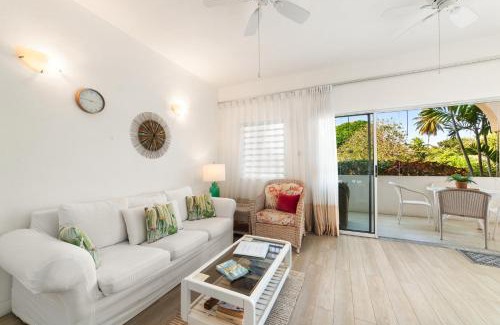 Sunset Crest Apartment | Golden View No 107