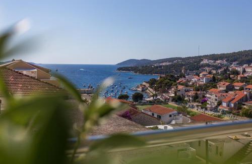 Krizna luka Apartment | Golden View Penthouse