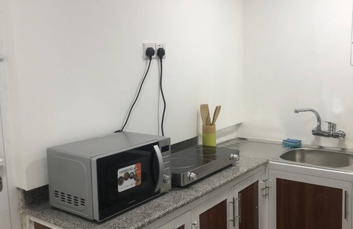Al Hamra Apartment | GoldenRooms