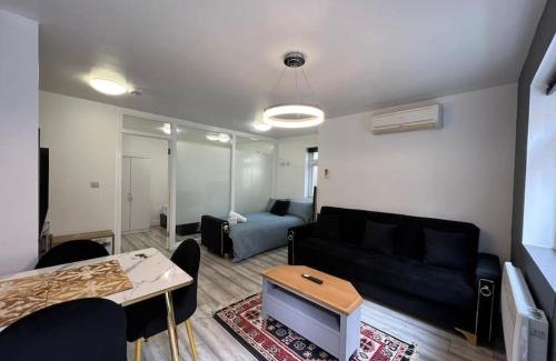 Golders Green House | Golders Green - Modern One Bed Property