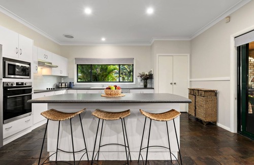 Cessnock House | Golf Course Views at Stonebridge 5mins to Vineyards