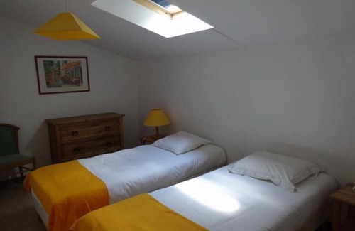Digne-les-Bains Hotel | Golf Enthusiast's Dream with Pro Coaching & Scenic Course - Provence Charm