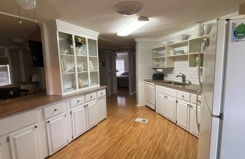 Jacarandas House | Golfers getaway with sunny beaches too