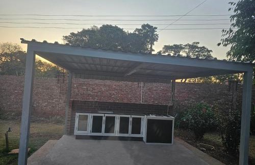 Harare East Bed & Breakfast | Gono Compound
