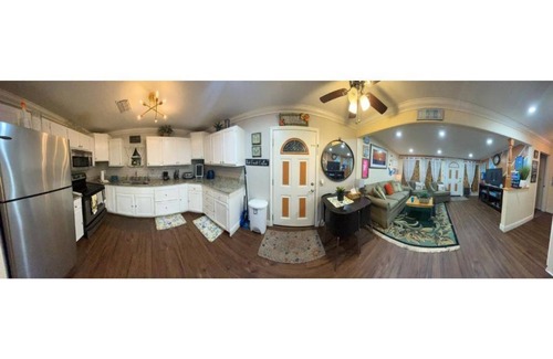 Spring Hill House | Good Location/Good people AND GOOD VIBES ONLY