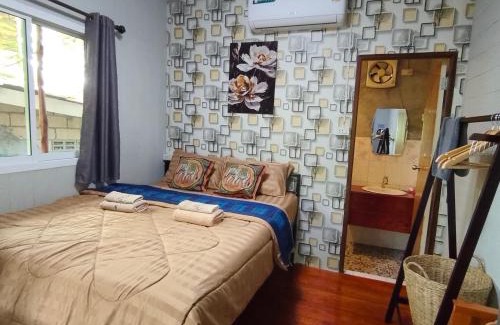Ko Mook Bed & Breakfast | Goodluck village house