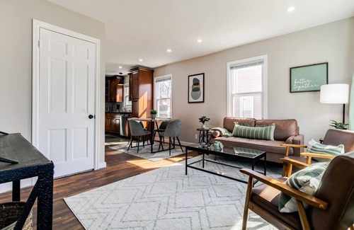 Lansing House | Goodrich Leisure 3 bed/1 bath