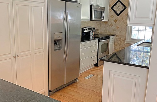 Goose Creek House | Goose Creek Cutie 4 bedrooms- downtown,beaches, Summerville, naval