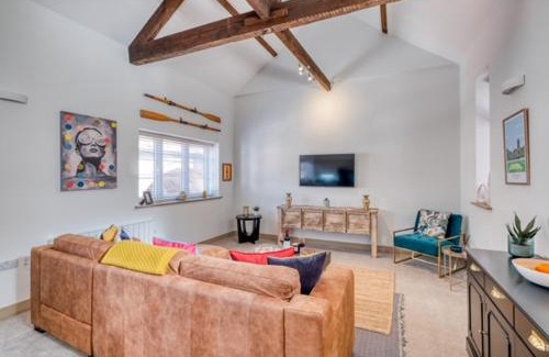 Pontrilas Apartment | Gorgeous 1-bed city apartment, sleeps 4