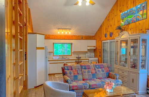 Arden Cottage | Gorgeous 3 bed rooms waterfront cottage on Kennebec Lake