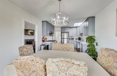 Parkside House | Gorgeous 3br/1ba home near Ocean Beach