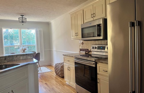 Plantation South House | Gorgeous 4-bedroom house with a beautiful pool and a garden oasis.