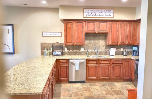 Branson Condo | Gorgeous and Large Condo, Elevator, Pool, Ozark Views! Close to Branson strip!