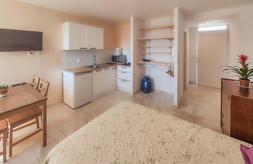 Loupian Apartment | Gorgeous apartment in Loupian