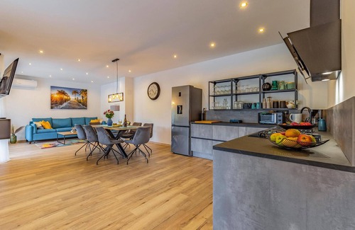 Snasici Apartment | Gorgeous apartment in Labin with WiFi