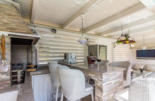 Vintijan Apartment | Gorgeous apartment in Pula with kitchen