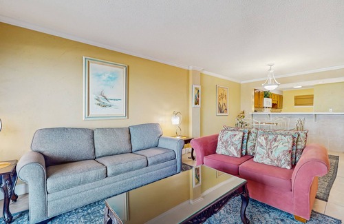 Fort Walton Beach Condo | Gorgeous beachfront condo, shared pool and beach access