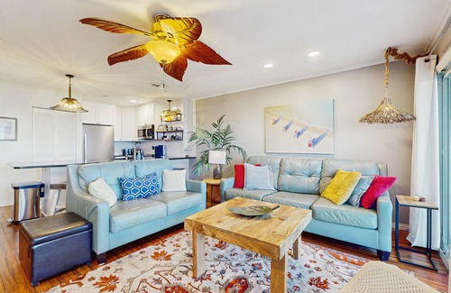 Fort Walton Beach Condo | Gorgeous beachfront condo, shared pool and beach access