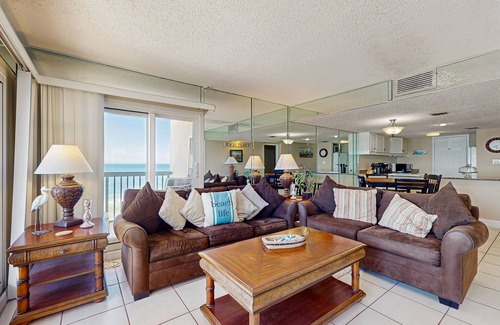 Sunnyside Condo | Gorgeous beachfront condo with plenty of space, shared pool & beach access