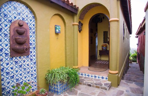 La Fonda House | Gorgeous Beach, River, Mtn. View