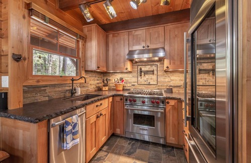 Tahoe Pines House | Gorgeous Cabin Private Hot Tub Walk to Lake Dog OK Fenced-In Yard