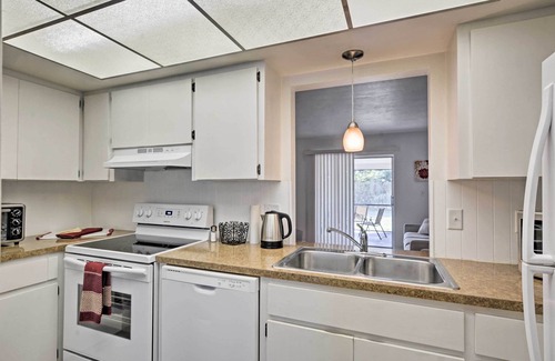 Yacht Club Cottage | Gorgeous Cape Coral Duplex Home w/Modern Interior