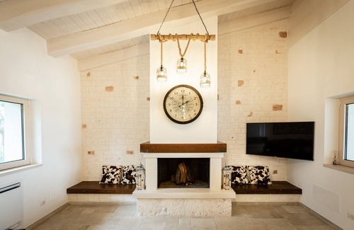 Putignano Villa | Gorgeous Countryside Villa with Infinity Pool