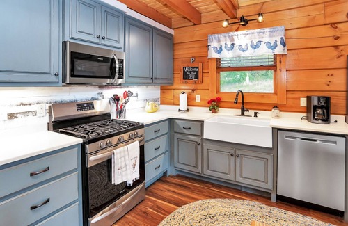 Lincoln County Cabin | Gorgeous custom log cabin on 185 acres