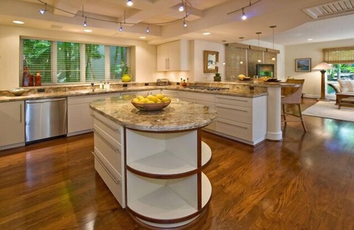 Kahala House | Gorgeous Estate on the Slopes of Diamond Head, 5 minute walk to great beach