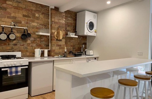 Subiaco Apartment | Gorgeous garden studio 2 mins from the heart of Subiaco