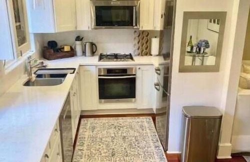 Georgetown House | Gorgeous Georgetown entire Row Home with elevator