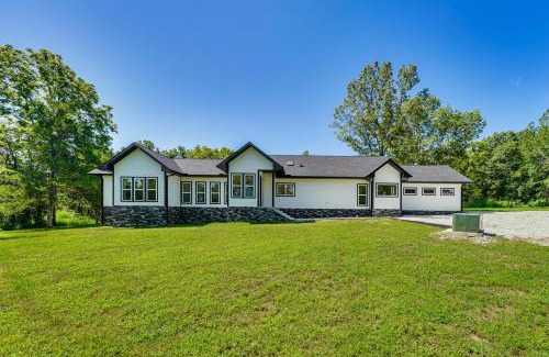 Harrison House | Gorgeous Harrison Getaway with Patio and Kayak!