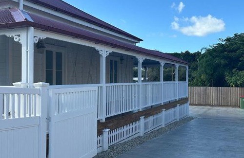 Wellington Point House | Gorgeous Heritage Home